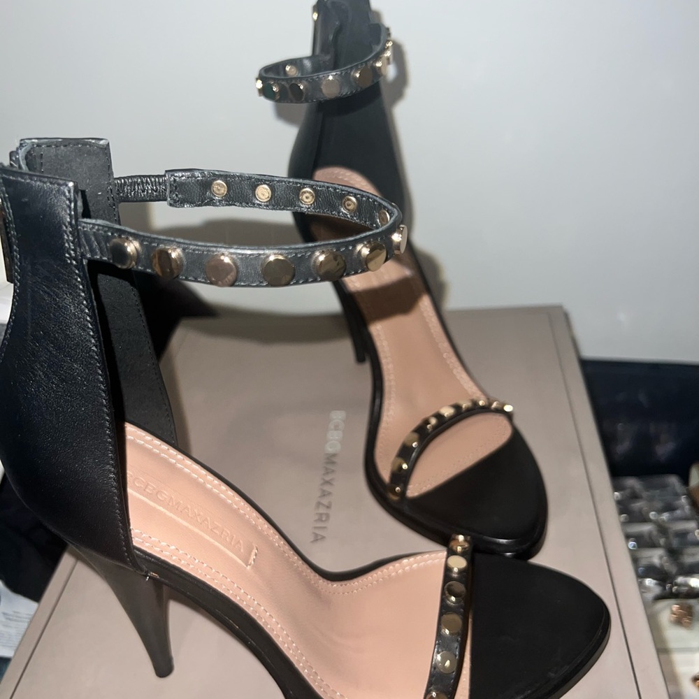 Bcbgmaxazria shoes size 8.5